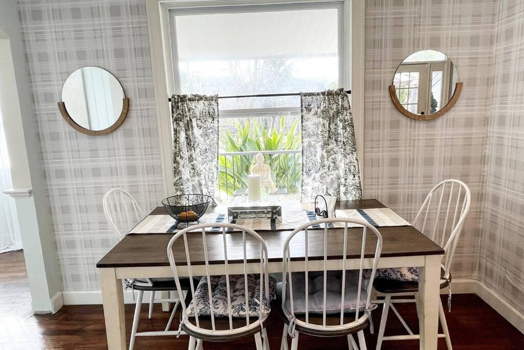 Cozy Sanctuary Minutes From The Bay And Beaches 탬파 외부 사진