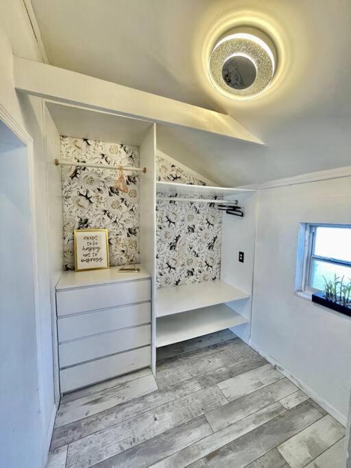 Cozy Sanctuary Minutes From The Bay And Beaches 탬파 외부 사진