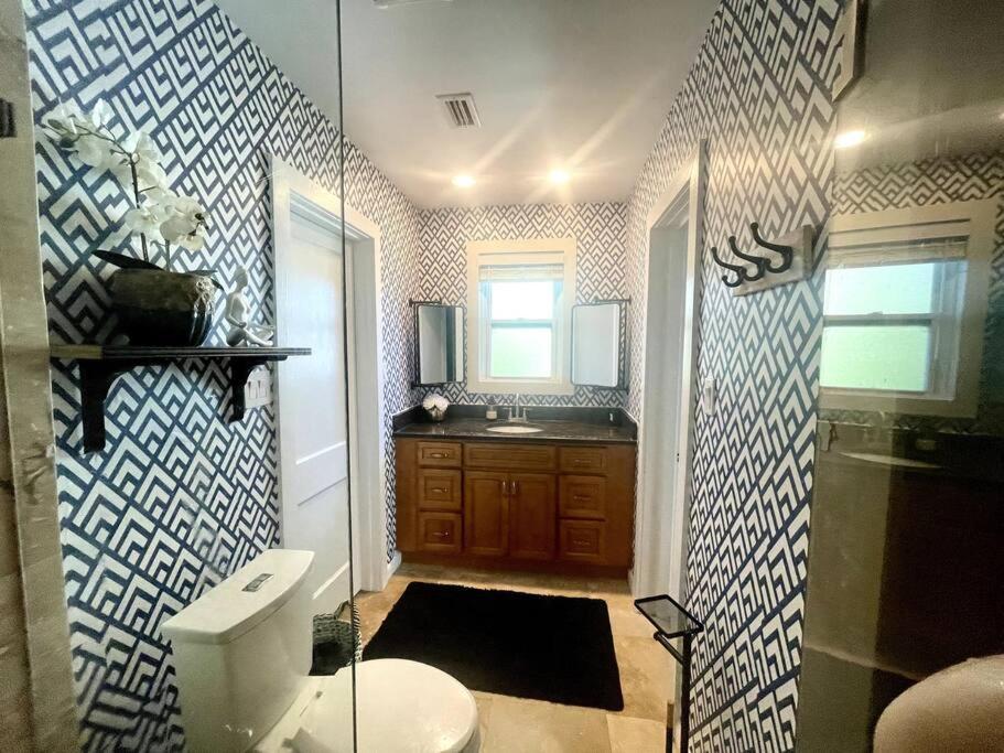 Cozy Sanctuary Minutes From The Bay And Beaches 탬파 외부 사진
